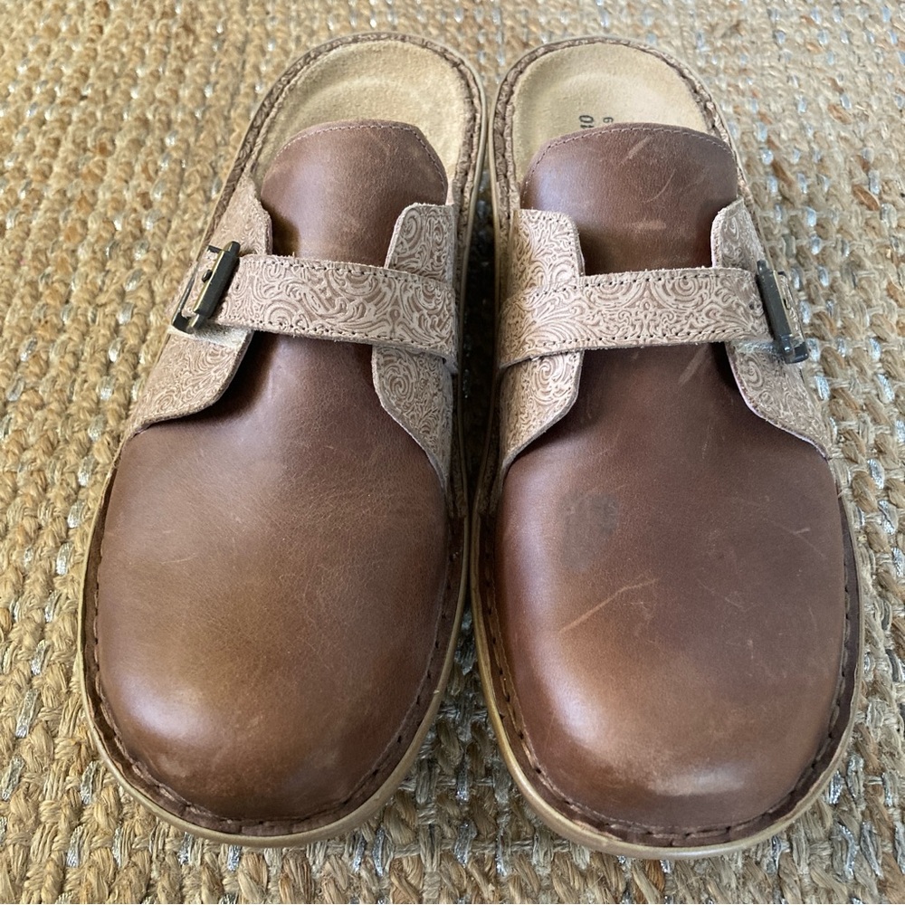 Naot Avignon Leather Clogs Mules Brown/Paisley Metallic Women's Size 9 / EU 40